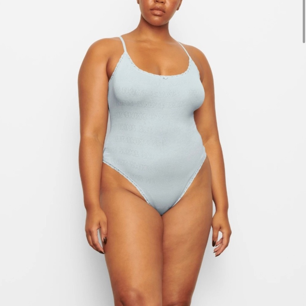 SKIMS LACE POINTELLE CAMI BODYSUIT SKY BLUE DEADSTOCK